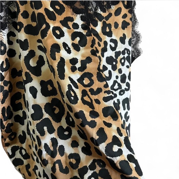 The Drop XXL Cheetah Print Lace Trim Flowy Cami Top - Picture 3 of 5